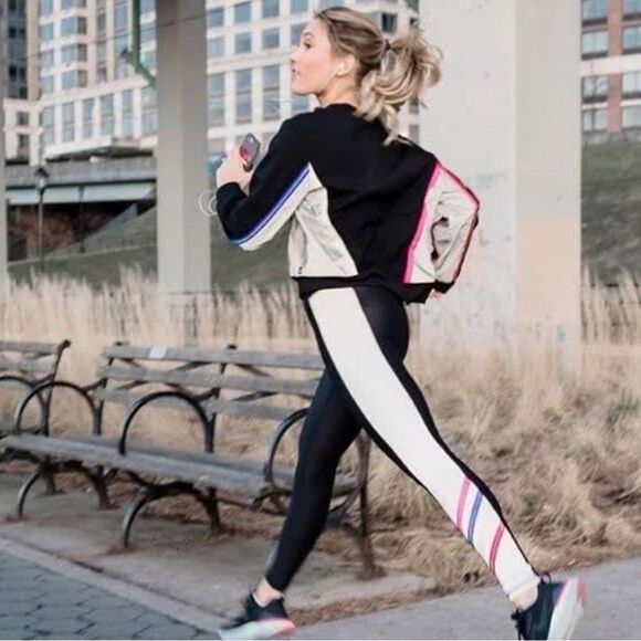 Terez Glow Gear Neon Reflective Sweatshirt Medium New - Picture 3 of 10